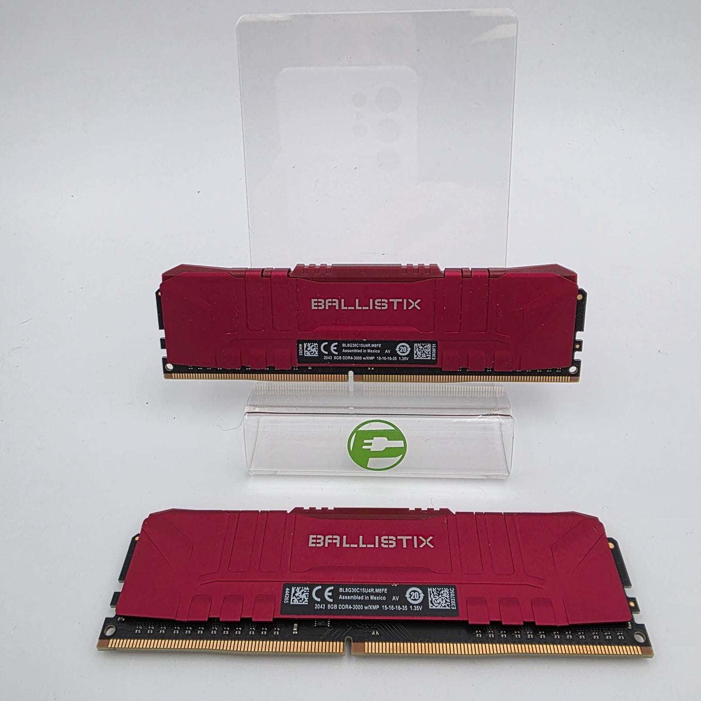 Crucial Ballistix 16GB (2x8GB) RAM DDR4 3000MHz BL8G30C15U4R.M8FE1