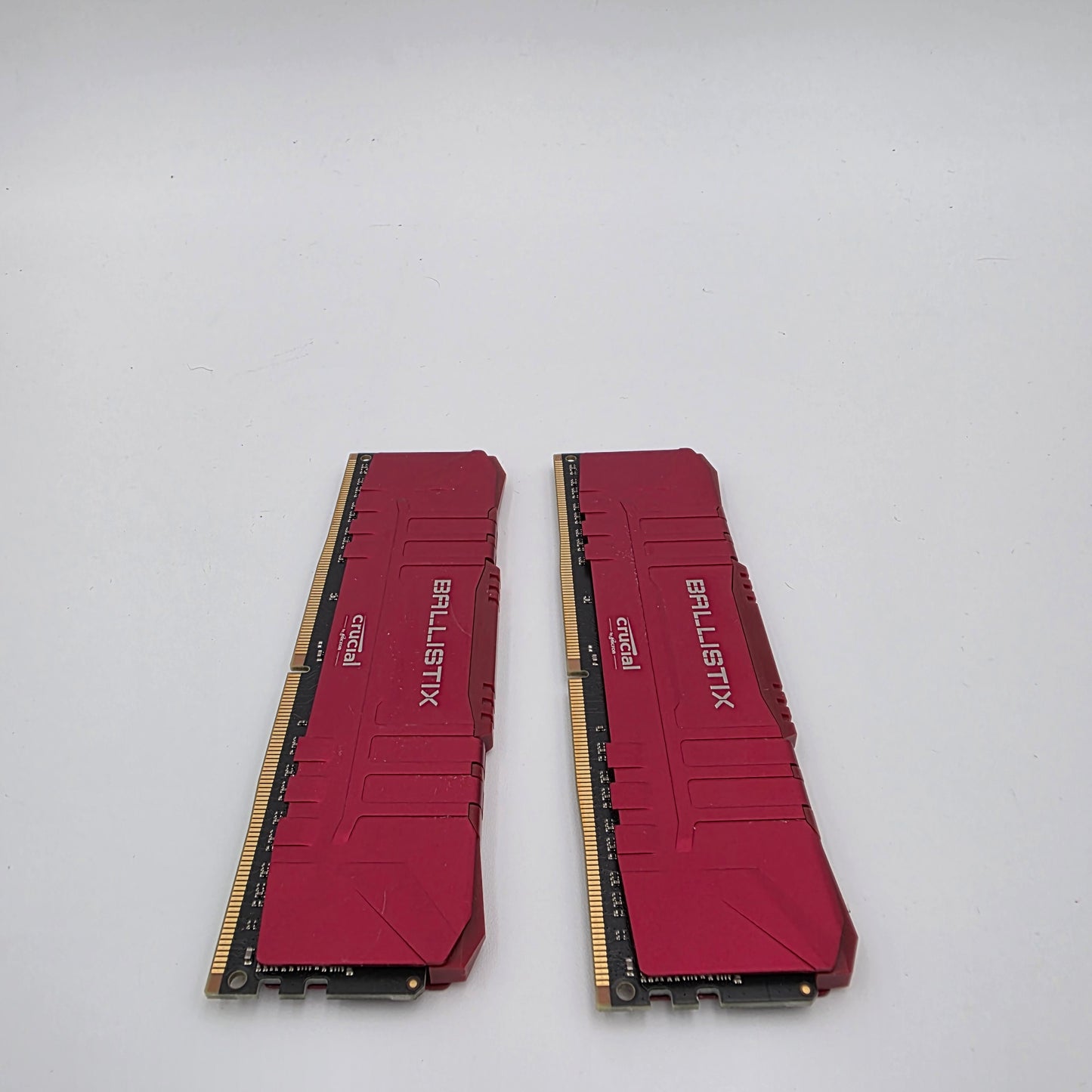Crucial Ballistix 16GB (2x8GB) RAM DDR4 3000MHz BL8G30C15U4R.M8FE1