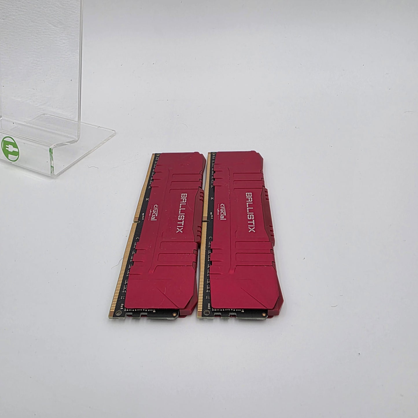 Crucial Ballistix 16GB (2x8GB) RAM DDR4 3000MHz BL8G30C15U4R.M8FE1