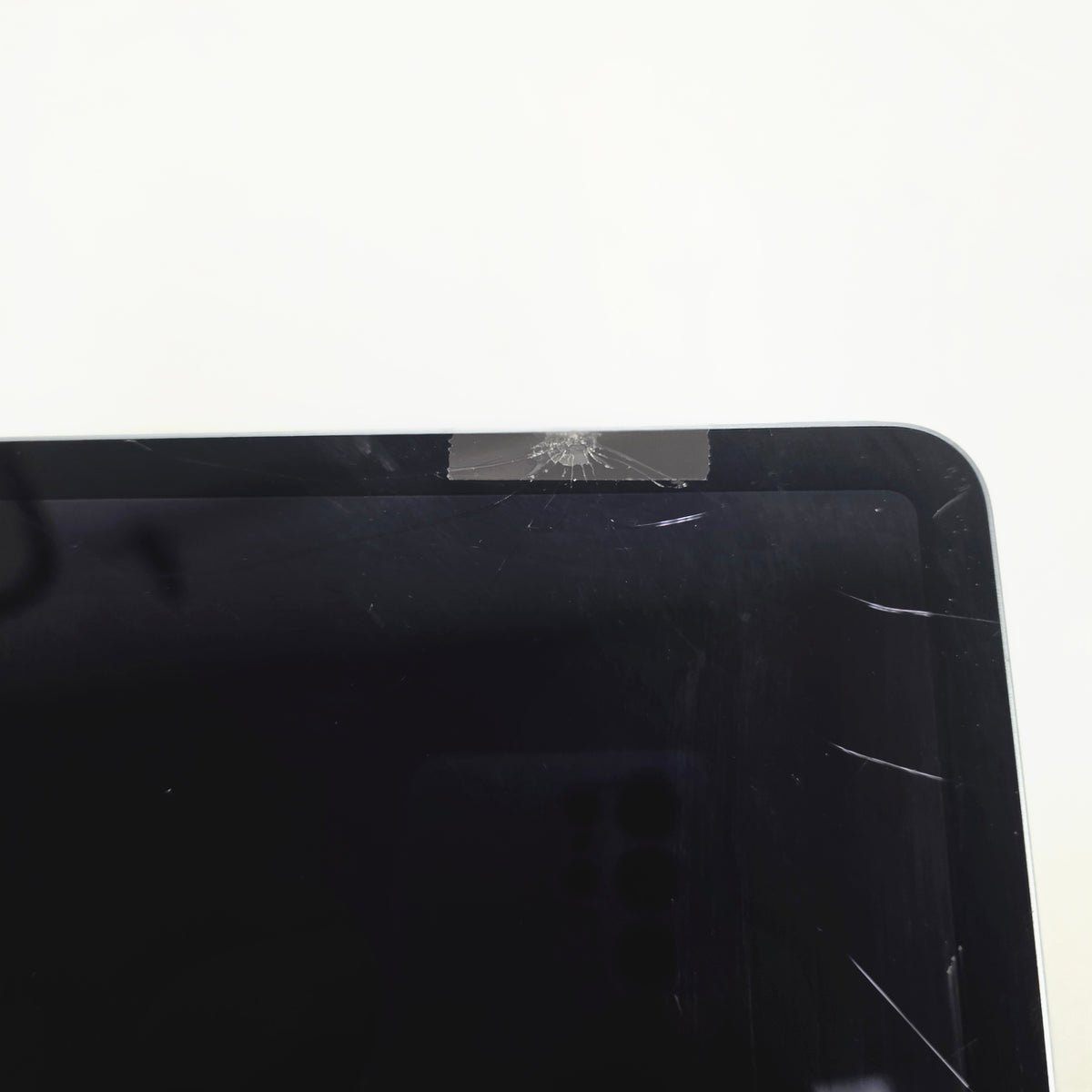 Broken WiFi Only Apple iPad Air 11" M2 128GB 27.0 MUWD3LL/A Crack Screen