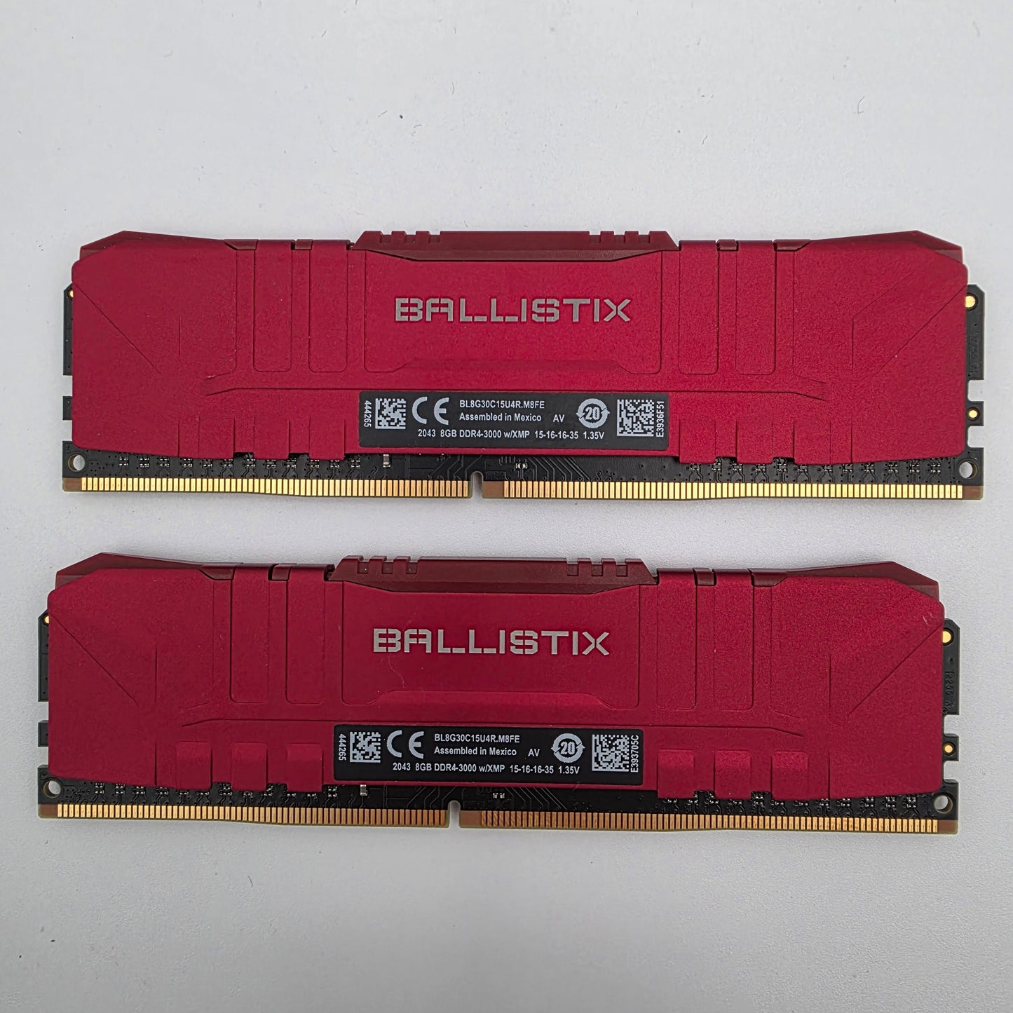 Crucial Ballistix 16GB (2x8GB) RAM DDR4 3000MHz BL8G30C15U4R.M8FE1