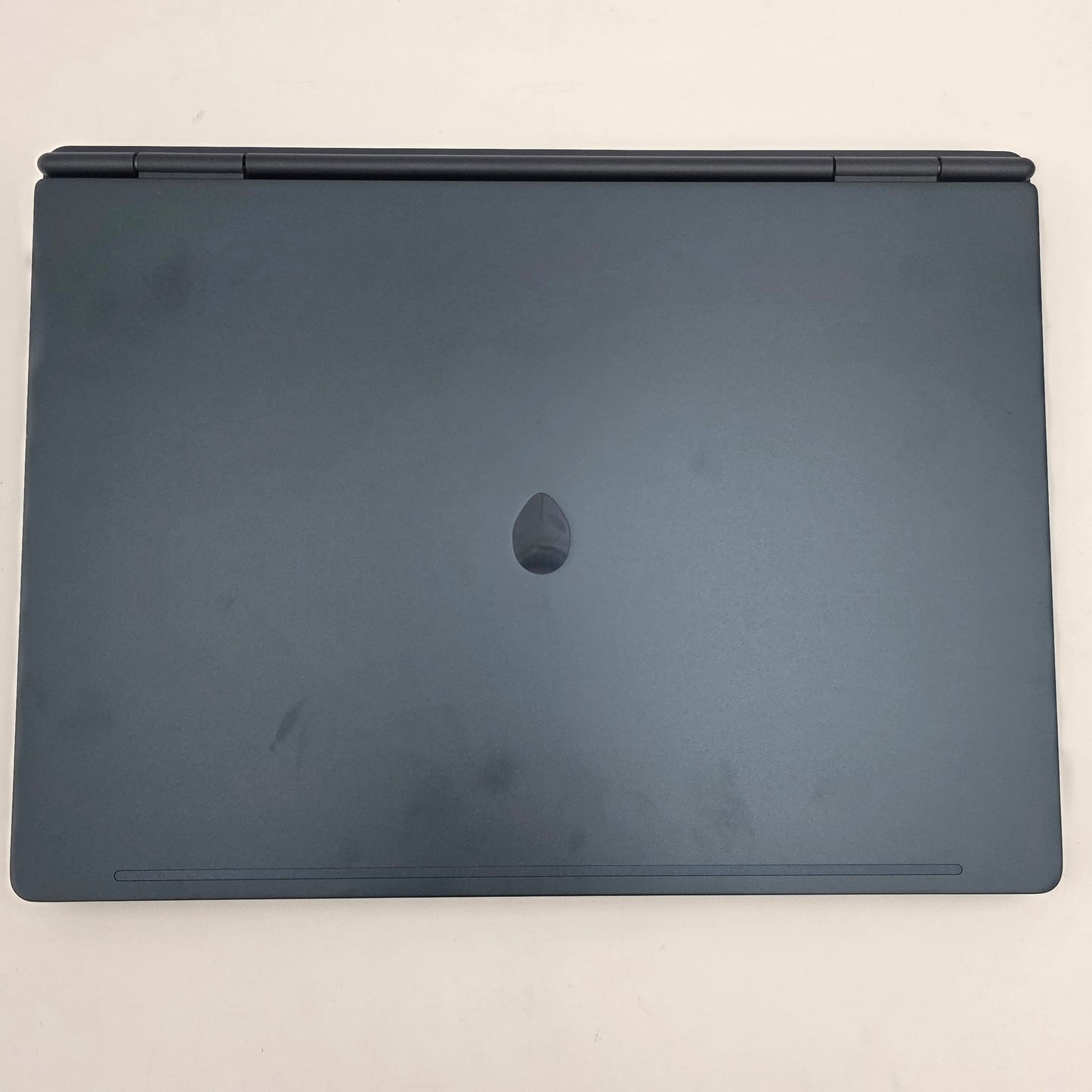 Alienware 16 Aurora AC16250 16" Core 7 240H 16GB RAM 512GB SSD GeForce RTX 4050
