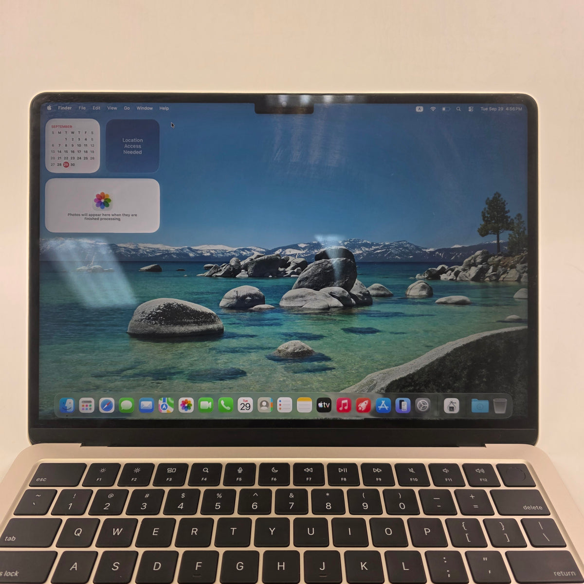2025 Apple MacBook Air 13.6" M4 8C GPU 4.5GHz 16GB RAM 256GB SSD A3240