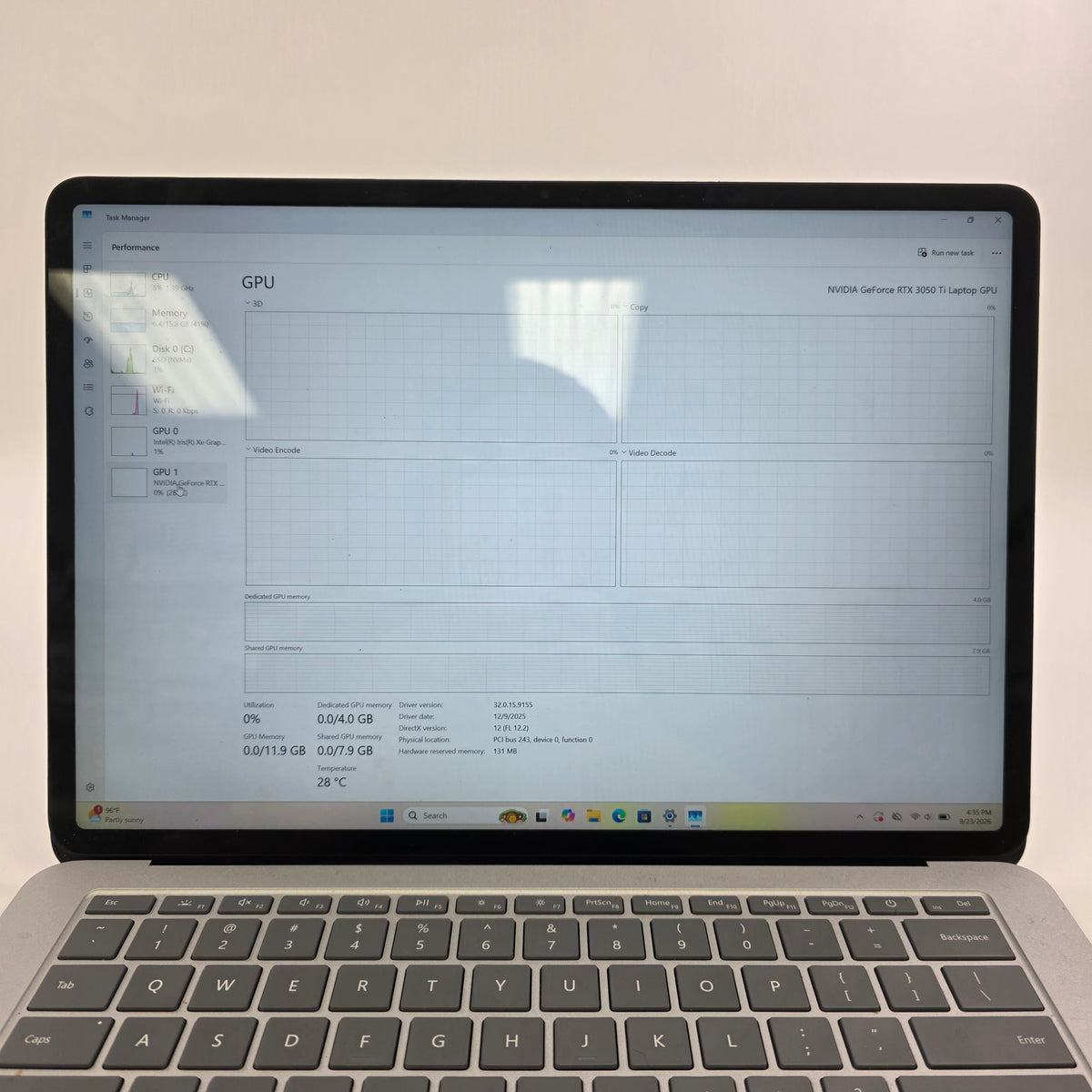 Microsoft Surface Laptop Studio 1 14.4" I7-11370H 16GB RAM 512GB SSD RTX 3050 Ti