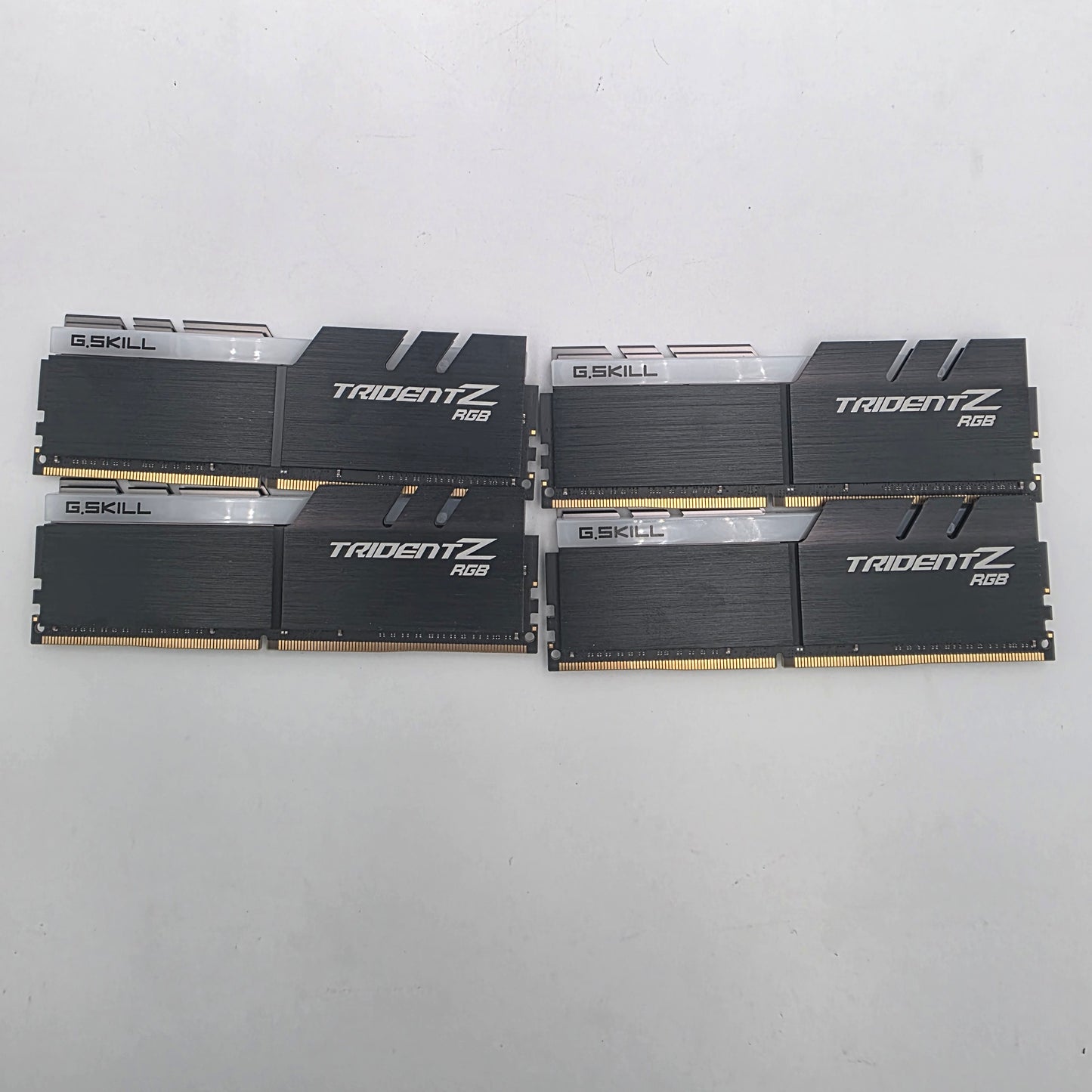 G.Skill Trident Z RGB 64GB (4x16GB) RAM DDR4 3000MHz F4-3000C16Q-64GTZR