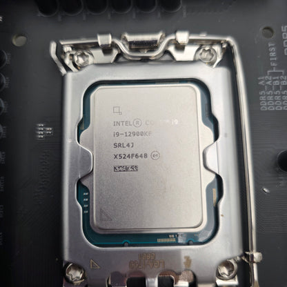 Gigabyte Z790 AORUS ELITE AX LGA 1700 Intel Core i9-12900KF 16 Core 5.20GHz ATX