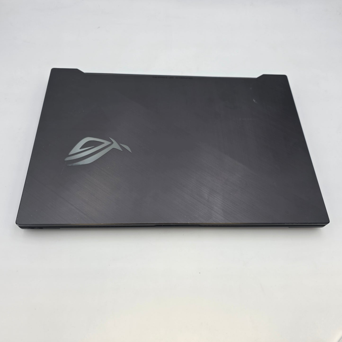 Asus ROG Strix Scar ii 17.3" Core i7-8750H 16GB RAM 1TB HDD 256GB SSD GTX 1060