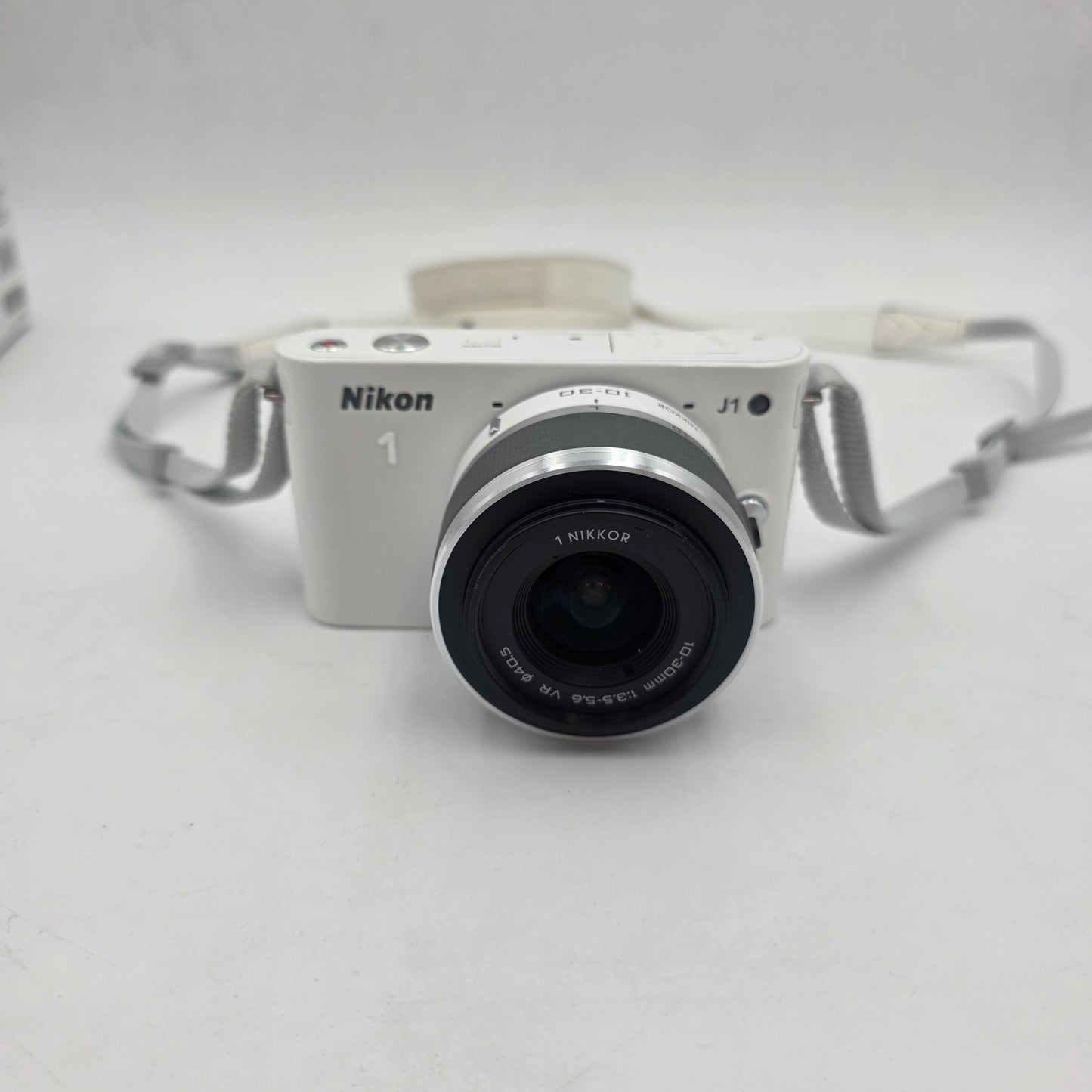 Nikon 1 J4 18MP Compact Camera