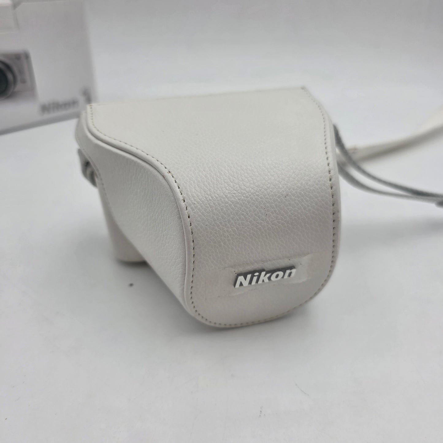 Nikon 1 J4 18MP Compact Camera