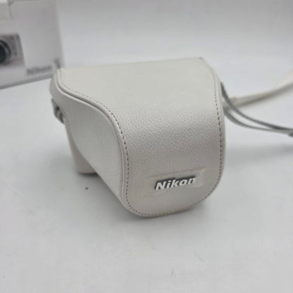 Nikon 1 J4 18MP Compact Camera