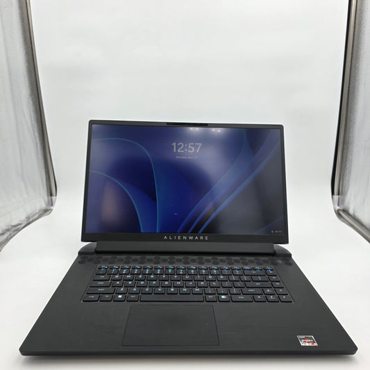 Alienware M17 R5 17.3" Ryzen 9 6900HX 64GB RAM 2TB SSD AMD Radeon RX 6850M XT