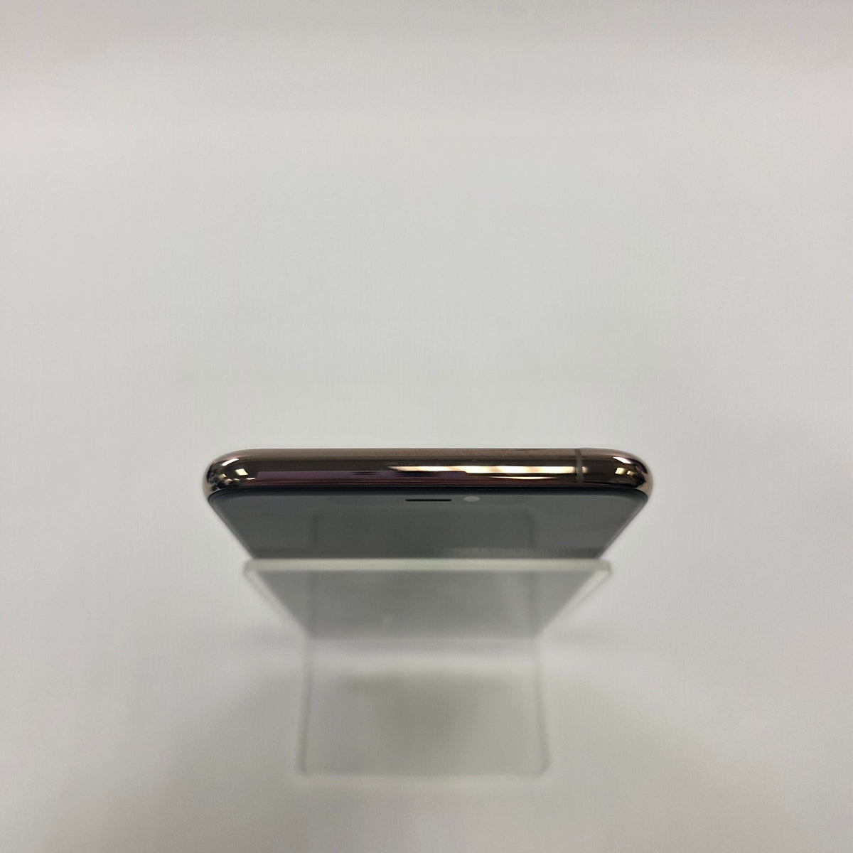 Broken Unlocked Apple iPhone 11 Pro Max 256GB 26.6.2 Gold MWH62LL/A Bad Battery