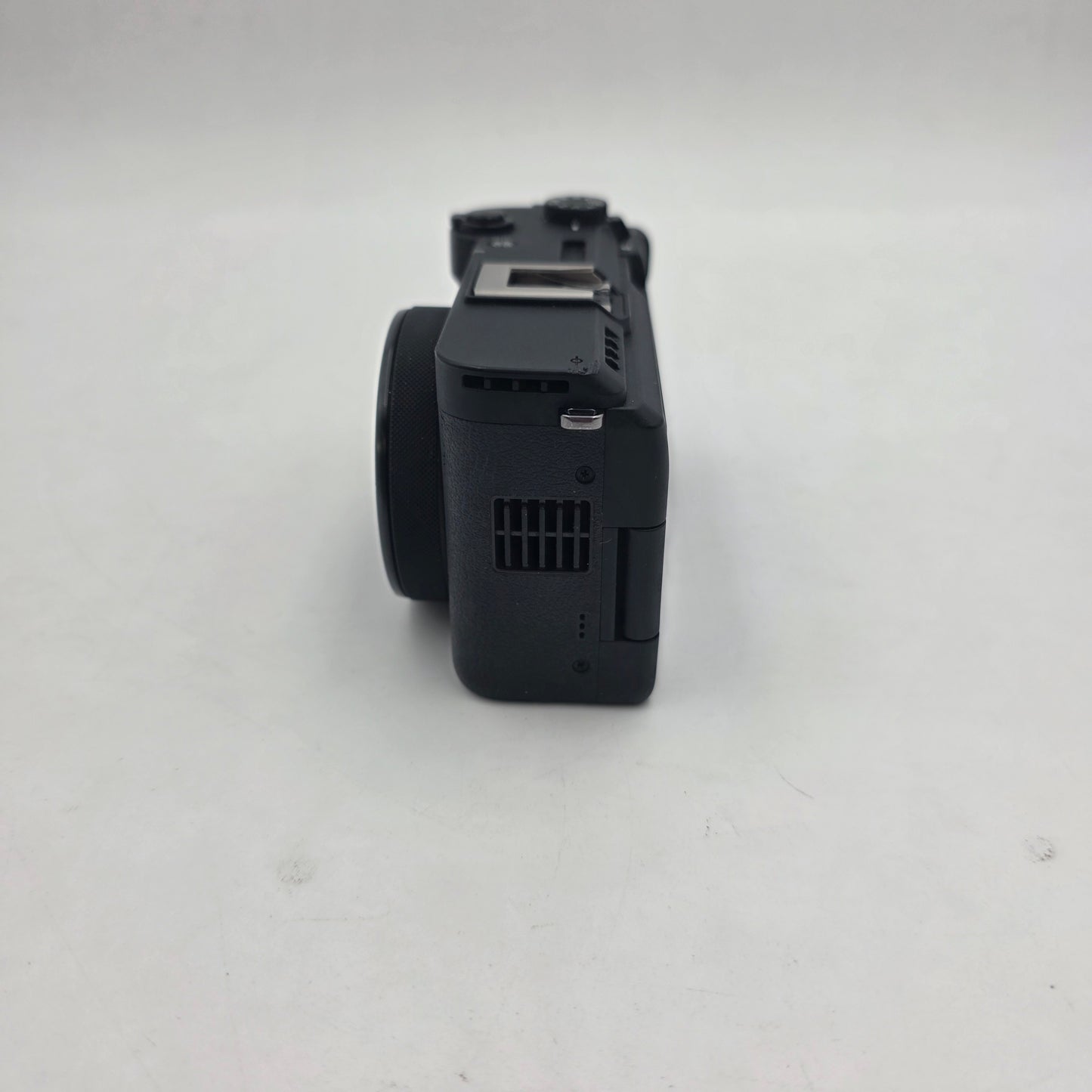 Canon Powershot V1 22.3MP Compact Digital Camera