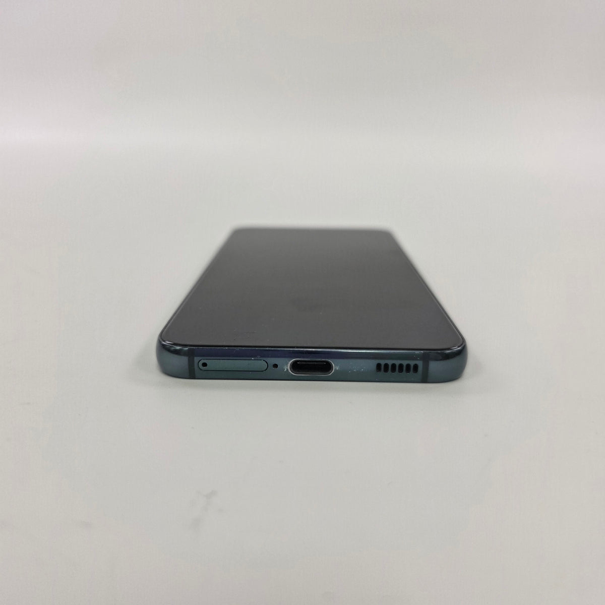 GSM Unlocked Samsung Galaxy S22 8GB RAM 128GB SM-S901U Black