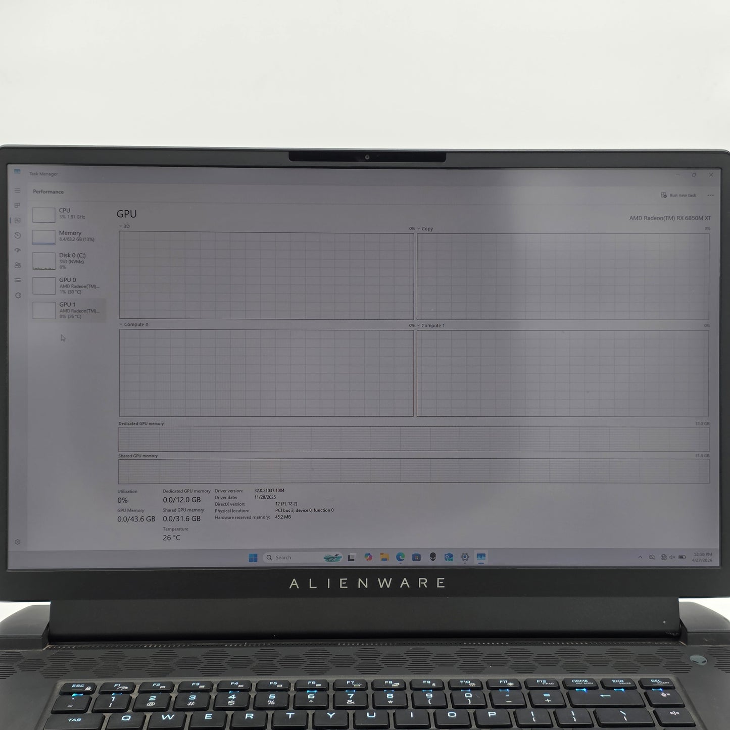 Alienware M17 R5 17.3" Ryzen 9 6900HX 64GB RAM 2TB SSD AMD Radeon RX 6850M XT
