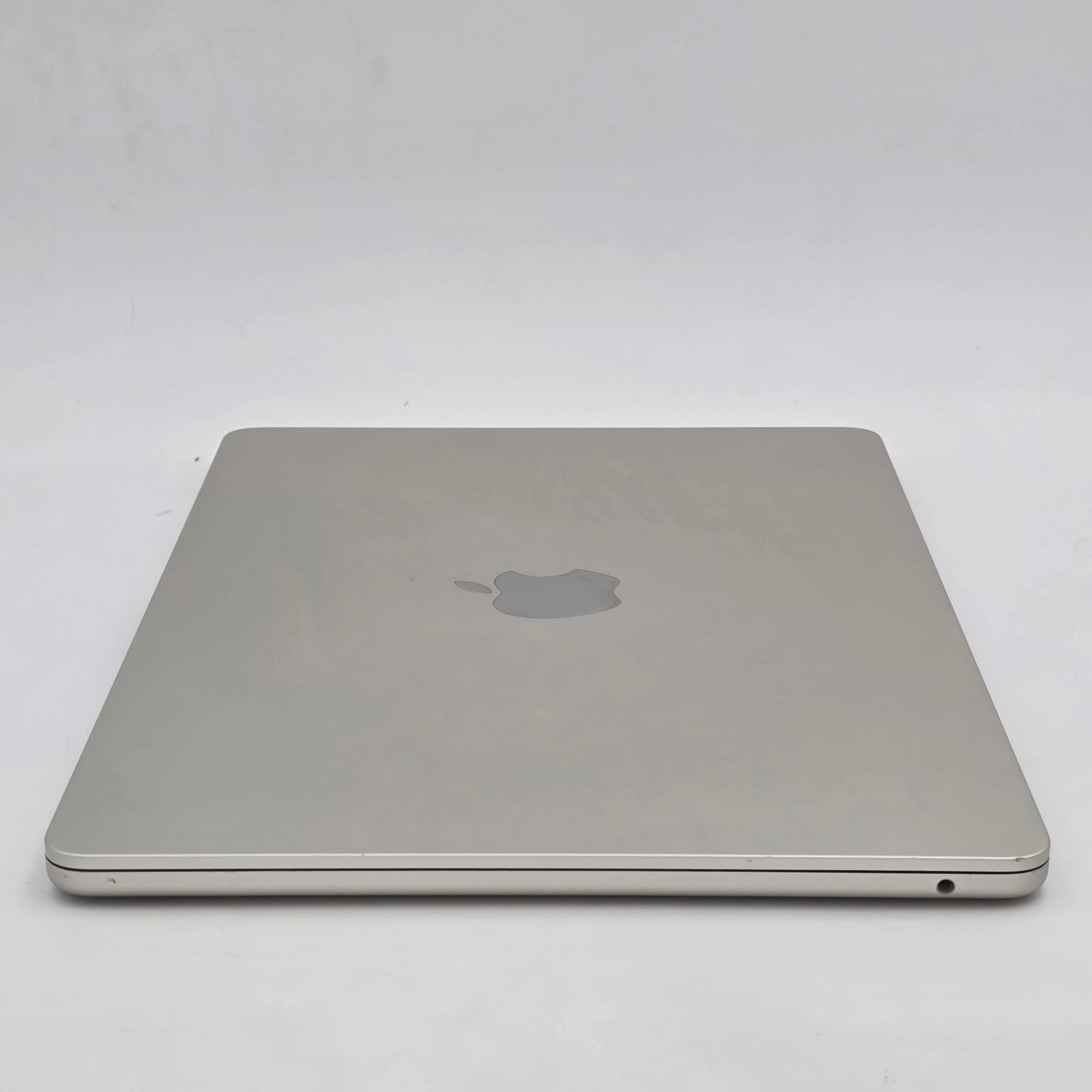 2022 Apple MacBook Air 13.6" M2 8C GPU 3.5GHz 8GB RAM 256GB SSD MLY13LL/A