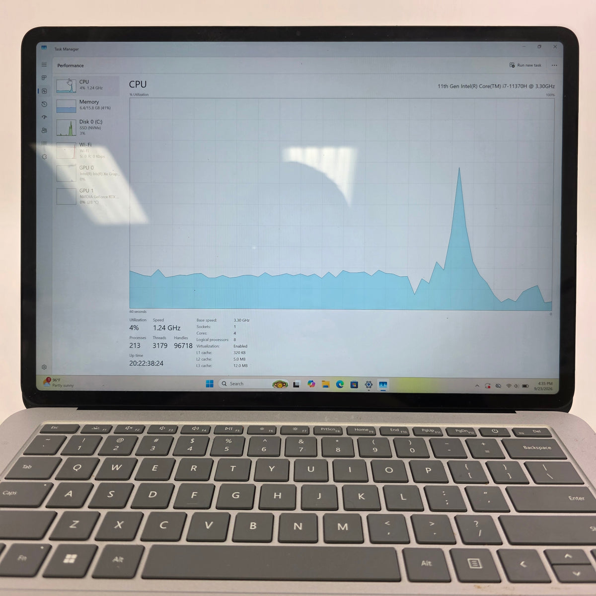Microsoft Surface Laptop Studio 1 14.4" I7-11370H 16GB RAM 512GB SSD RTX 3050 Ti