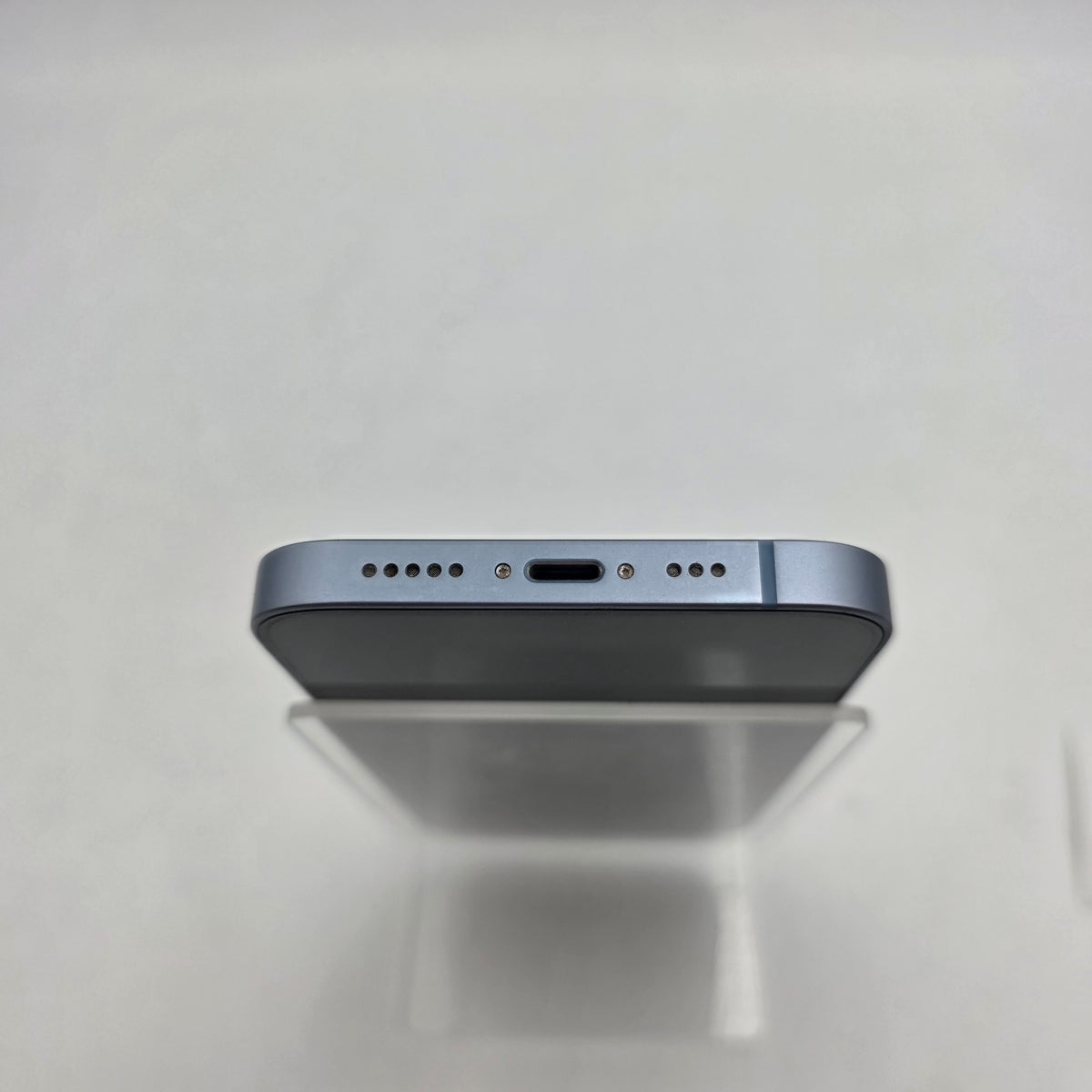 Unlocked Apple iPhone 14 128GB 26.4.2 Blue MPVH3LL/A