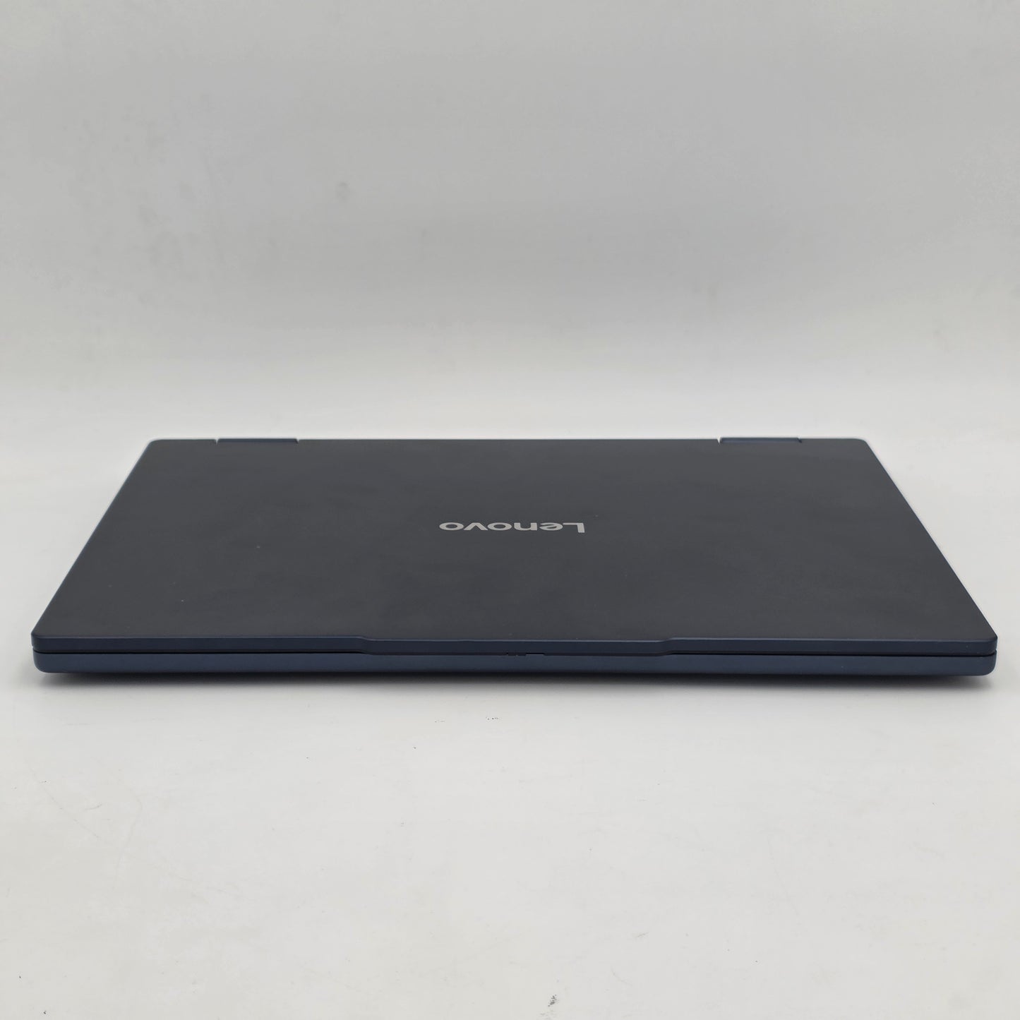 Lenovo Chrome 2in1 Chromebook Plus 14ITN10 128GB SSD 8GB RAM Intel Core 3 N355