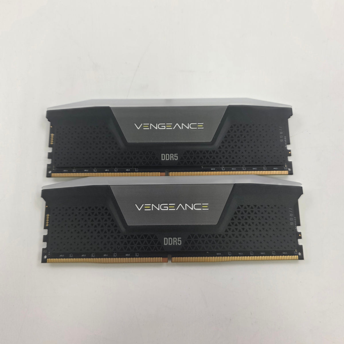 Corsair Vengeance RGB Pro 32GB (2x16GB) RAM DDR5 6000MHz CMH32GX5M2D6000C36