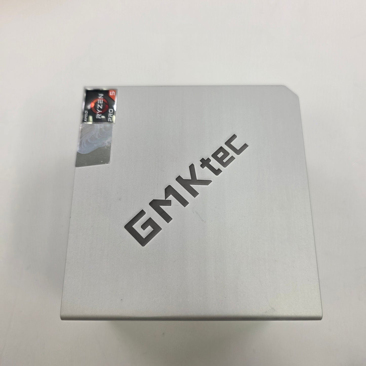 NucBox M8 AMD Ryzen Pro 5 6650H 16GB RAM 512GB SSD