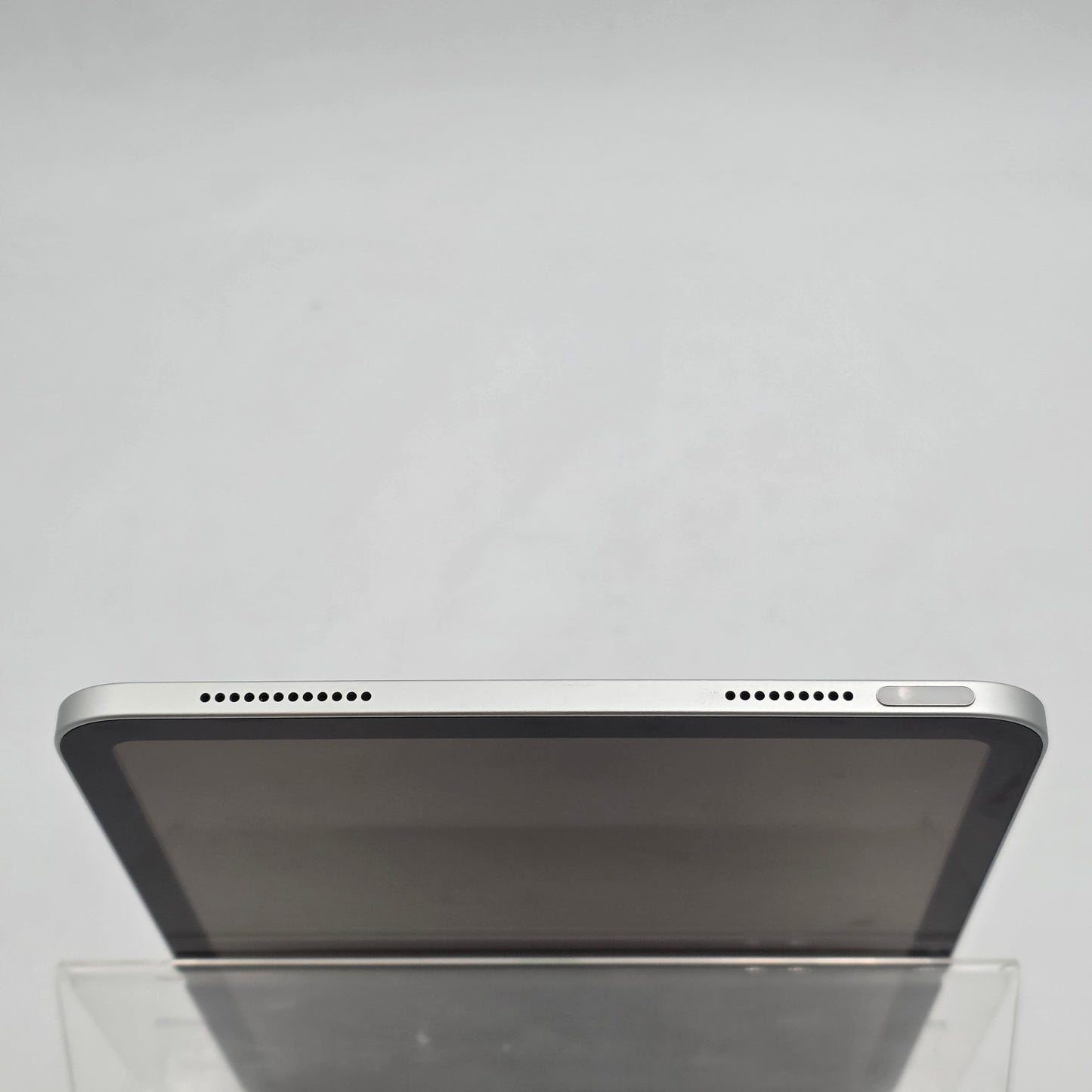 WiFi Only Apple iPad 11" (A16) 128GB Silver MD3Y4LL/A