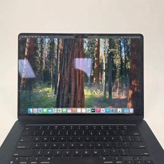 2024 Apple MacBook Air 15" M3 10C GPU 4.0GHz 8GB RAM 256GB SSD MRYU3LL/A