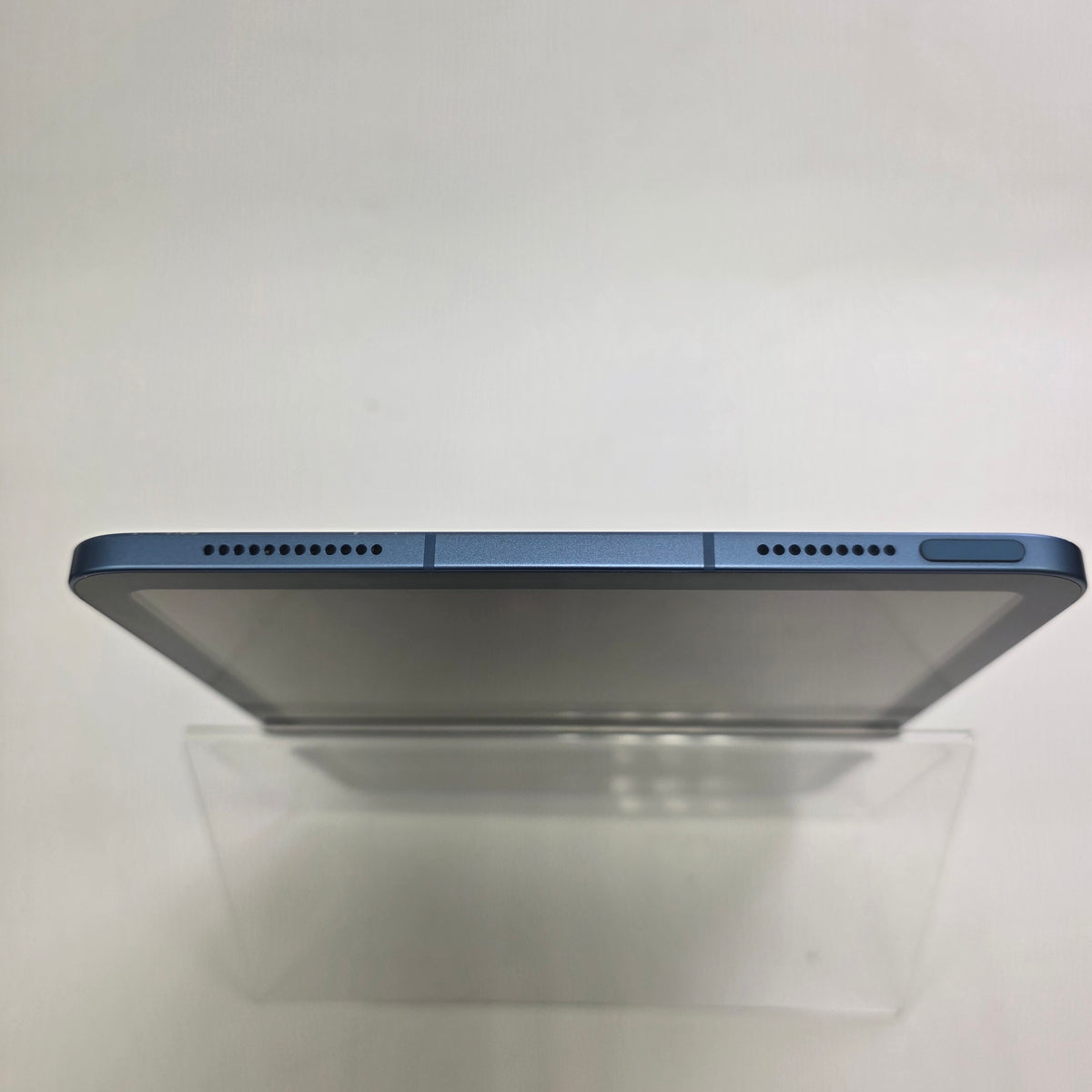Factory Unlocked Apple iPad 10th Gen 64GB Blue MQ6K3LL/A