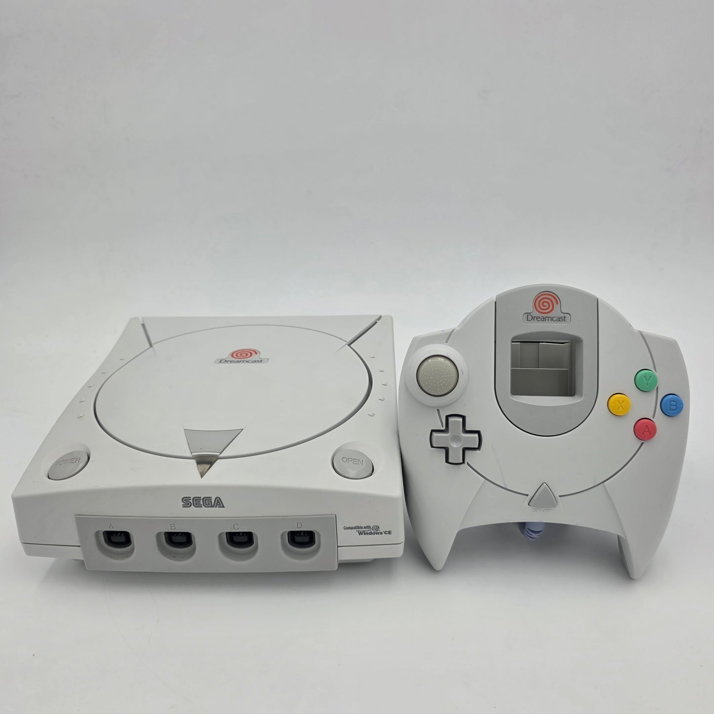 Sega Dreamcast Video Game Console White HKT-3020 2 Extra Controllers Keyboard