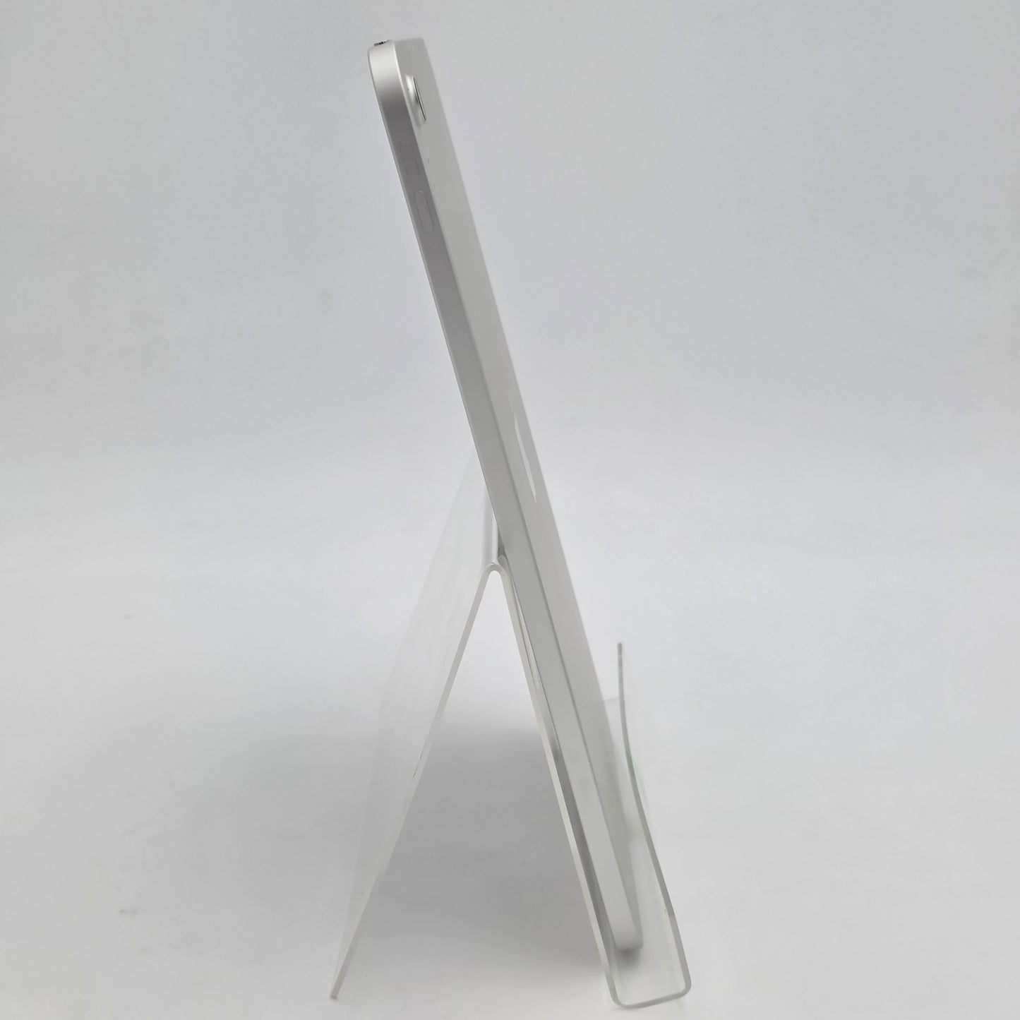 WiFi Only Apple iPad 11" (A16) 128GB Silver MD3Y4LL/A