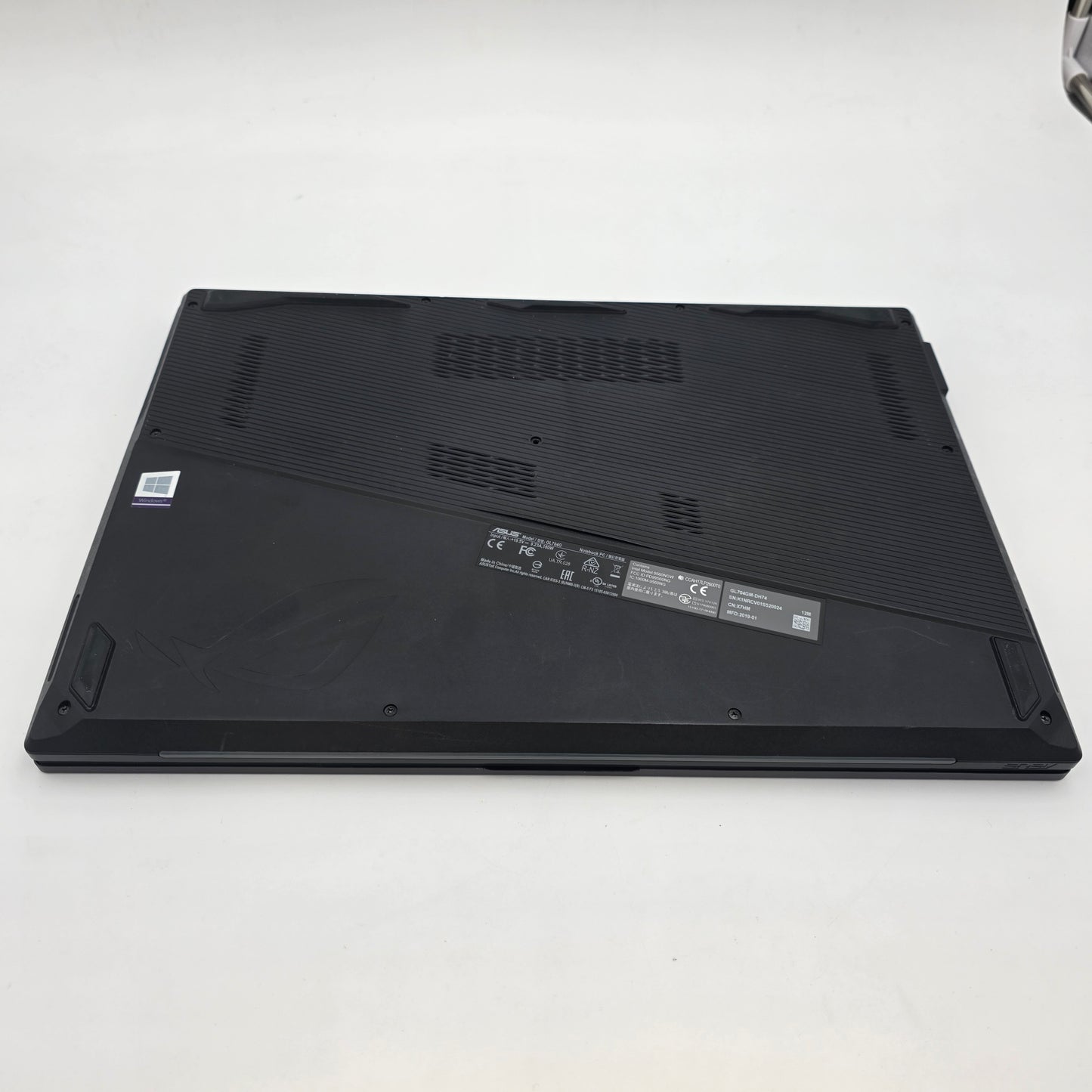 Asus ROG Strix Scar ii 17.3" Core i7-8750H 16GB RAM 1TB HDD 256GB SSD GTX 1060
