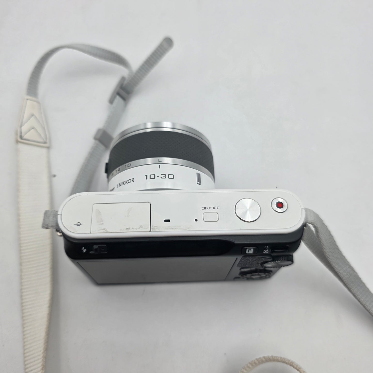 Nikon 1 J4 18MP Compact Camera