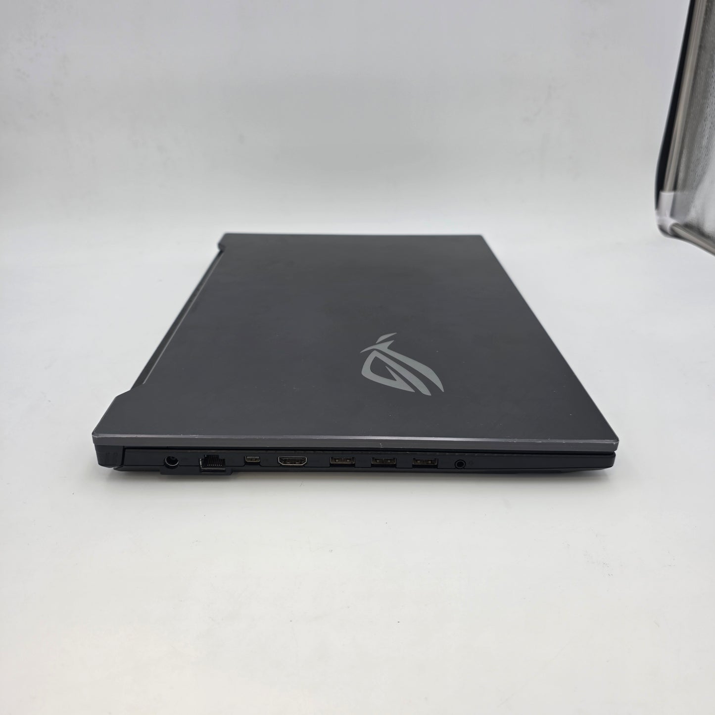 Asus ROG Strix Scar ii 17.3" Core i7-8750H 16GB RAM 1TB HDD 256GB SSD GTX 1060